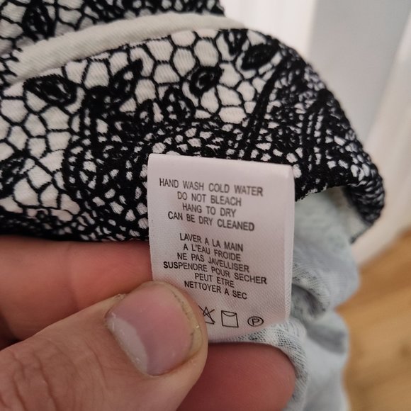 Jolibel black and white sleeveless dress. Zipper in the back, - Picture 8 of 8